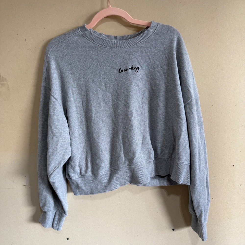 Old Navy Womens Gray Low-Key Graphic Cropped Sweatshirt Size L French Terry